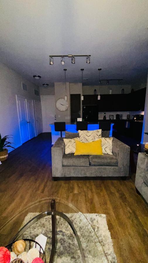 Walk To Nrg-City View Balcony- Free Parking-2Bdrm Near Nrg-Med Center-Galleria-Downtown Хюстън Екстериор снимка